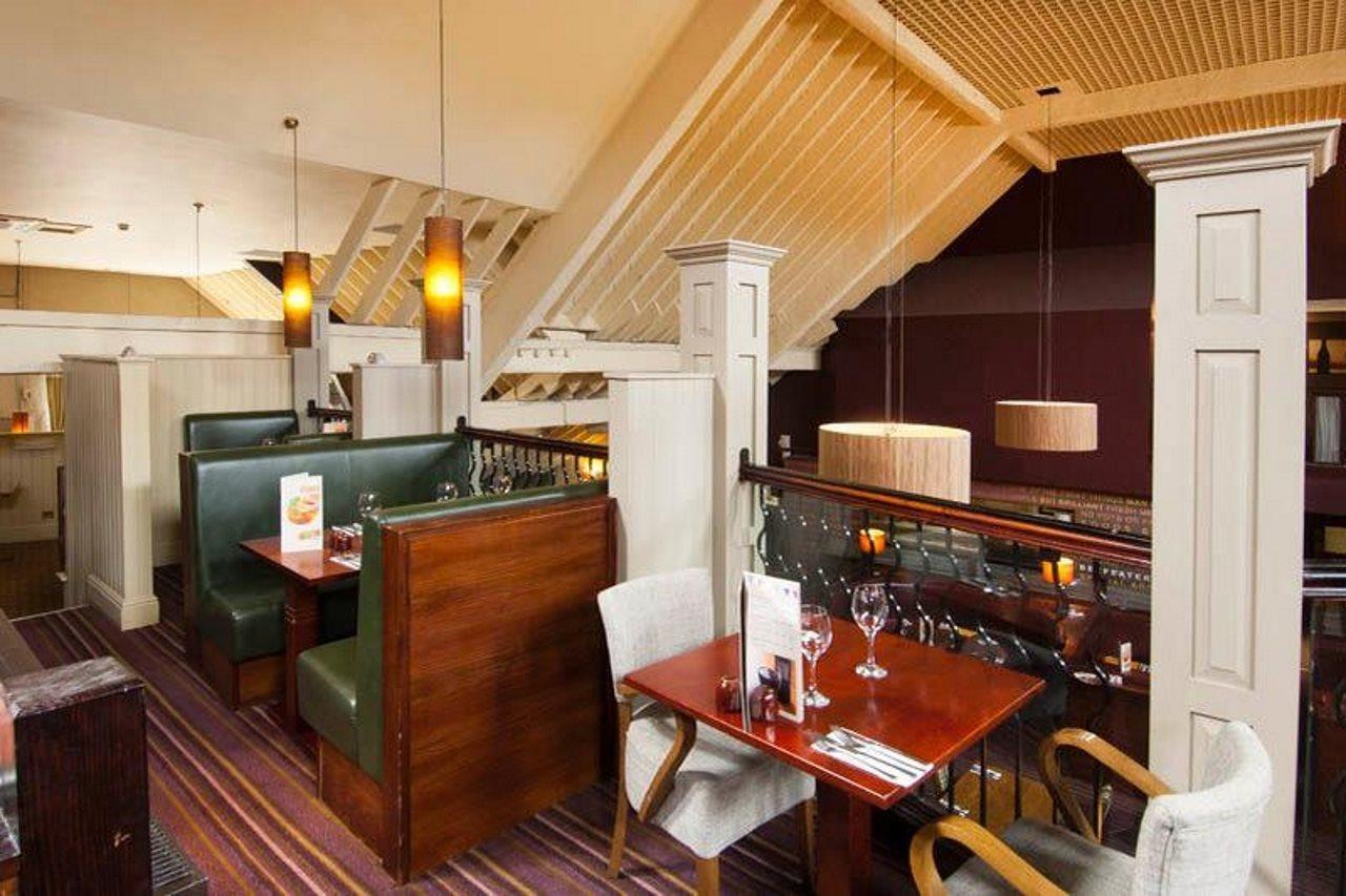 Premier Inn Milton Keynes Central Ngoại thất bức ảnh