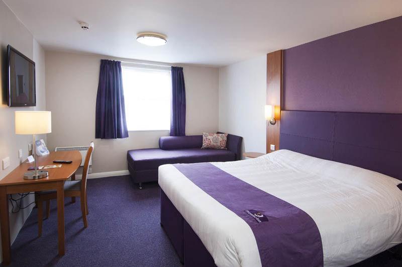 Premier Inn Milton Keynes Central Ngoại thất bức ảnh